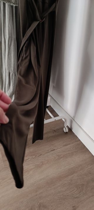 Vestido Zara verde oliva
