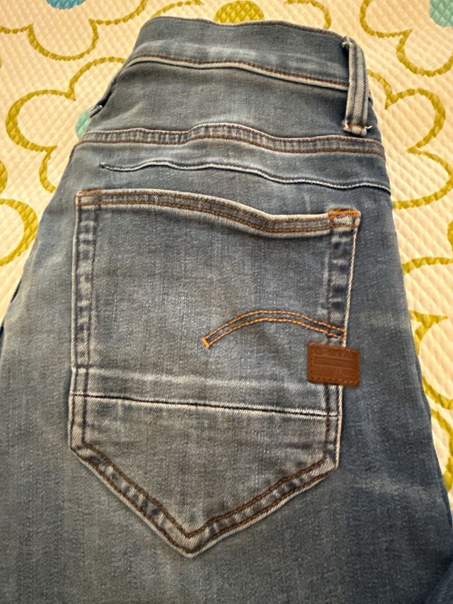 Vaqueros G-Star RAW talla 26/30