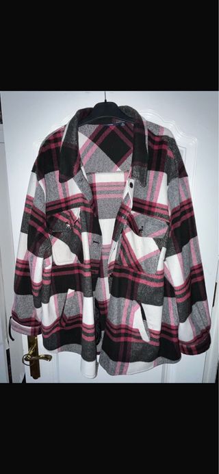 Sobrecamisa cuadros negra rosa