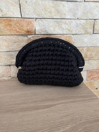 Clutch nera uncinetto