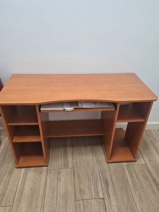 Escritorio madera marrón