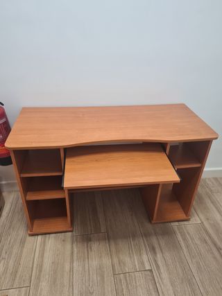Escritorio madera marrón