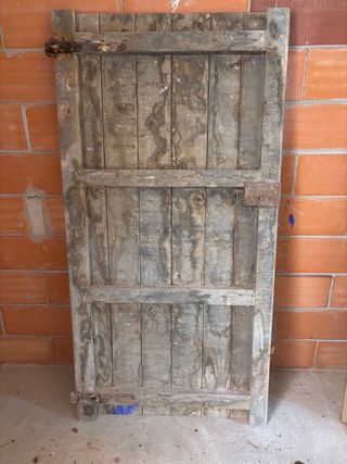Puerta madera antigua