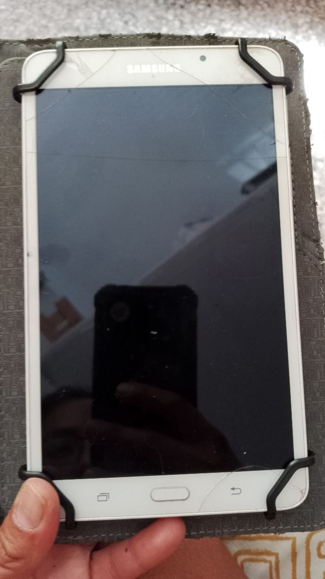 Tablet Samsung blanca - Funciona