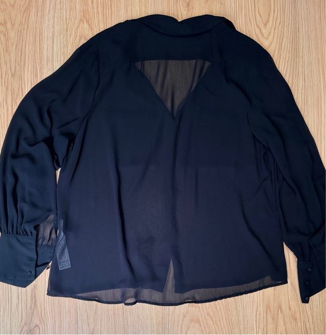 Camisa negra transparente. Talla L. Zara.