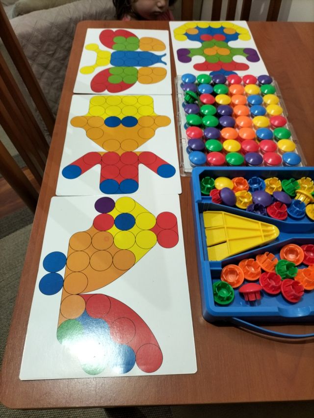 Giocattoli per gioco di punture colorate