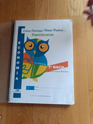 Libros  texto de franciscanas de segundo bachiller