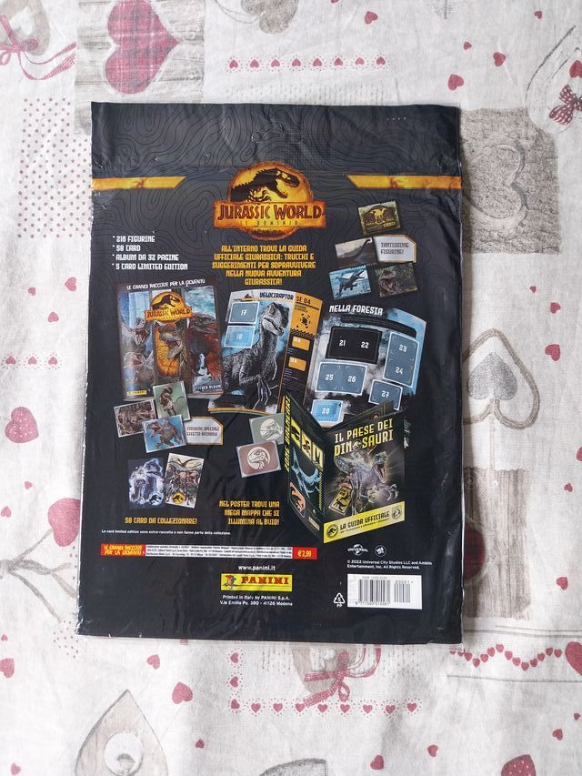 Jurassic World 3 Dominion Panini  Starter Pack