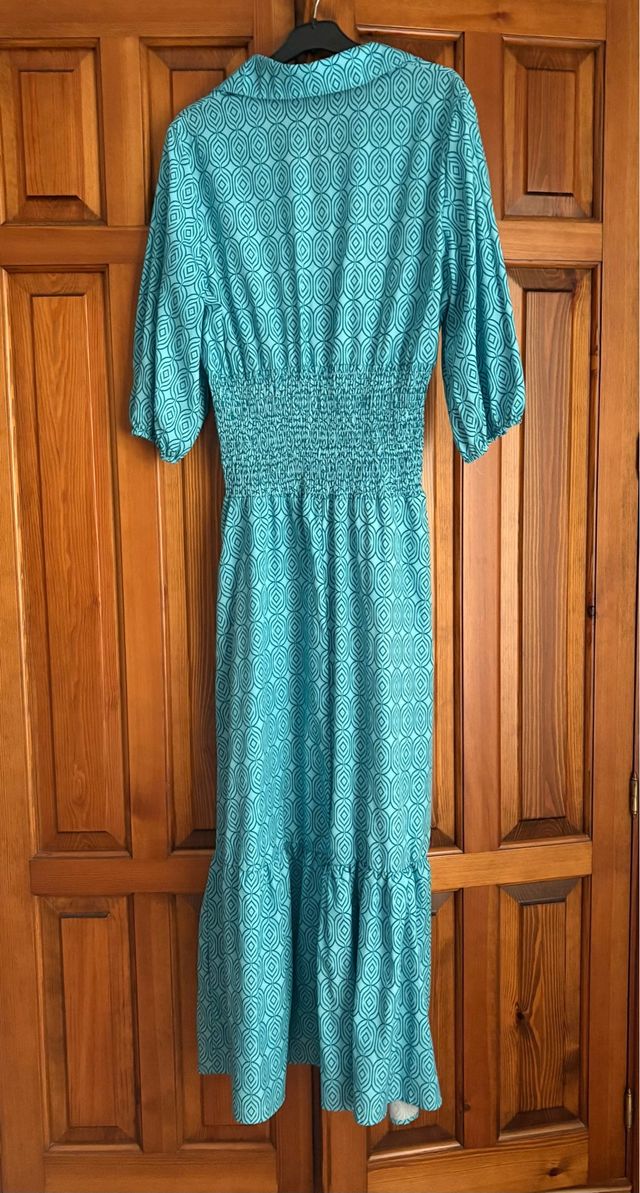 Vestido largo turquesa manga 3/4