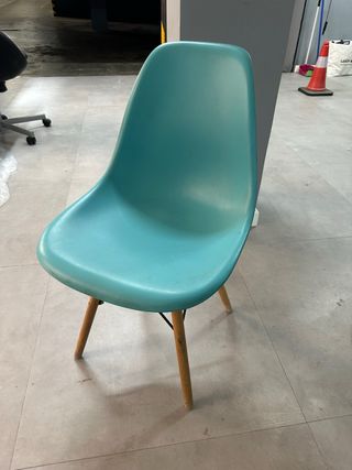 Silla vintage turquesa