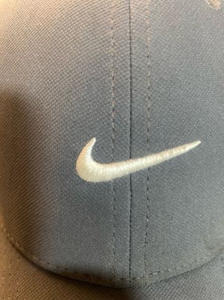 Gorra Nike gris unisex adulto