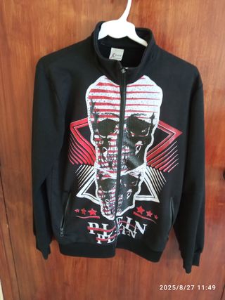 Sudadera negra c/calaveras talla M envío=mano a ma