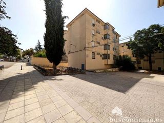 Piso en venta en Linares