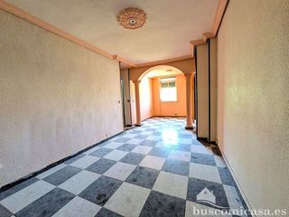 Piso en venta en Linares