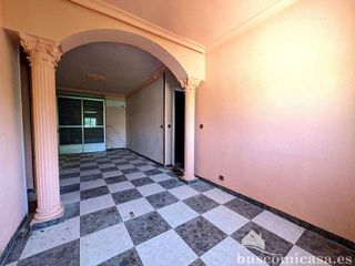 Piso en venta en Linares