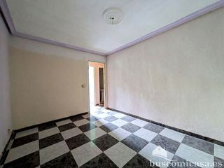 Piso en venta en Linares