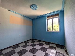 Piso en venta en Linares