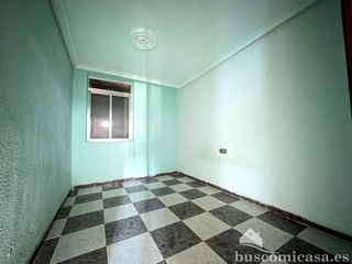 Piso en venta en Linares