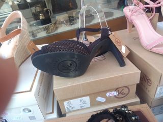 Sandalias Kylie negras, talla 41
