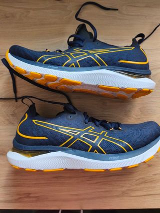 46 Zapatillas Asics CUMULUS