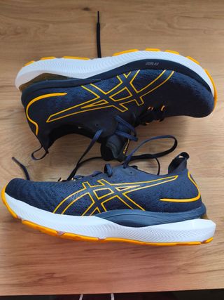46 Zapatillas Asics CUMULUS