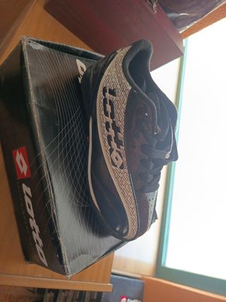 Botas fútbol sala niño talla 33