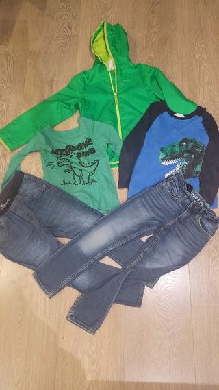 Ropa niño: Chaqueta, 2 camisetas y 2 vaqueros