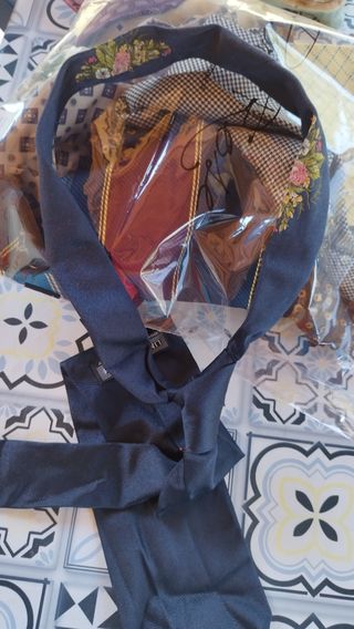 Cravatta vintage floreale