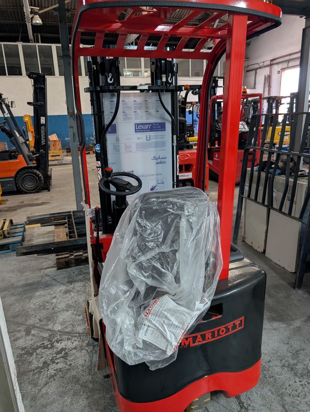 NUEVA A ESTRENAR Carretilla elev. eléc. MARIOTTI.