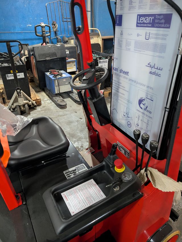 NUEVA A ESTRENAR Carretilla elev. eléc. MARIOTTI.