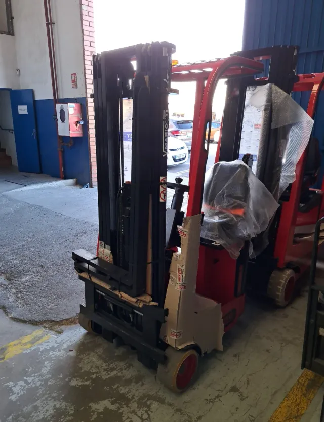 NUEVA A ESTRENAR Carretilla elev. eléc. MARIOTTI.