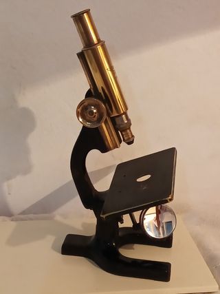 Microscopio antiguo Reichert Austria