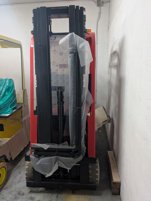 NUEVA A ESTRENAR Carretilla elev. eléc. MARIOTTI