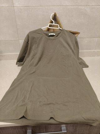Camiseta Zara verde oliva -