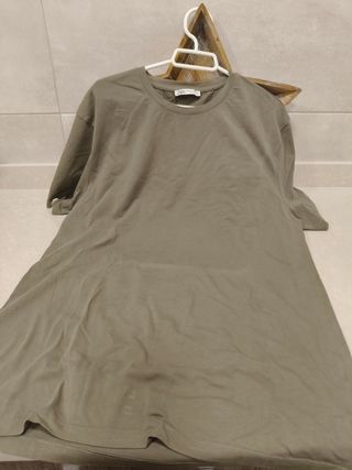 Camiseta Zara verde oliva -
