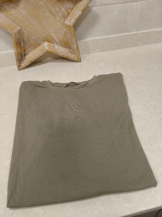 Camiseta Zara verde oliva -