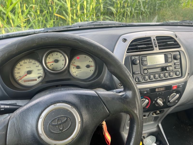 Toyota RAV4 2003 - foto 1