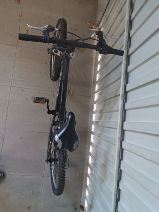 Bici Avigo Blackstone