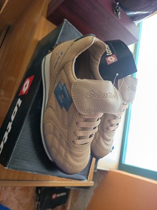 Botas lotto sala niño talla 31