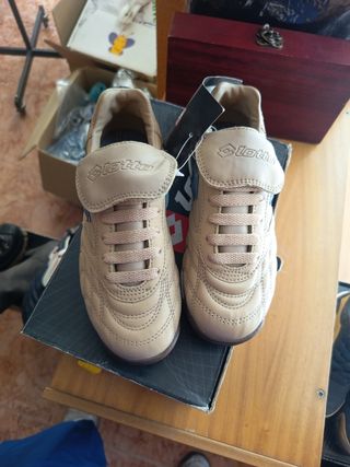 Botas lotto sala niño talla 31