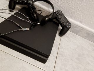 PS4 (PlayStation 4) - Impecable