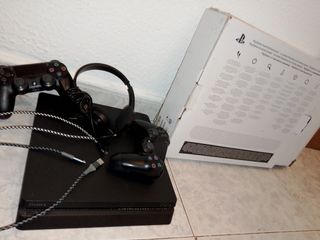 PS4 (PlayStation 4) - Impecable