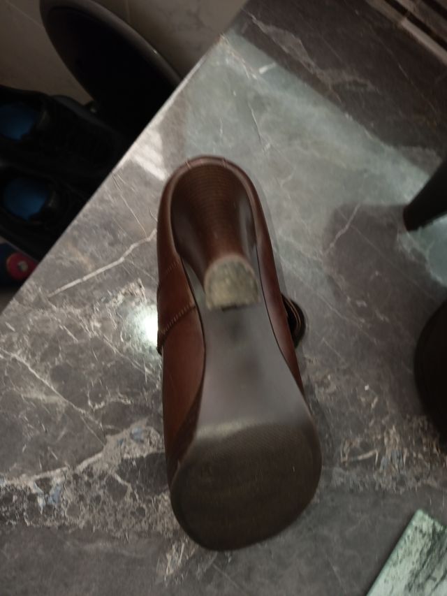 Zapatos tacón marrones cómodos