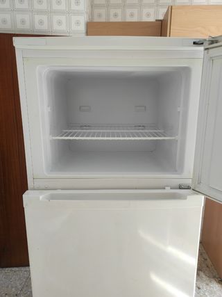 Frigorífico Ansonic
Altura 175
Ancho 60 