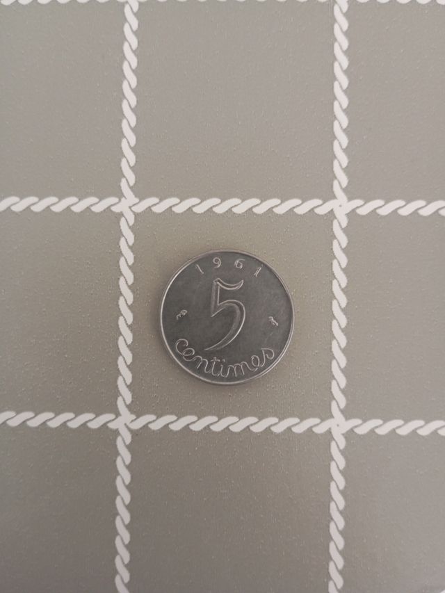 Moneda 5 céntimos Francia 1961