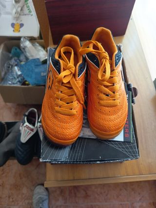 Botas fútbol sala niño nº 28