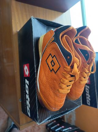 Botas fútbol sala niño nº 28