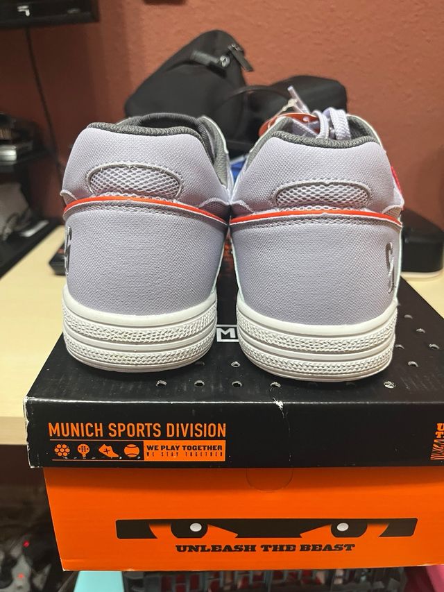 Zapatillas Munich Continental V2 Futsal – Nuevas