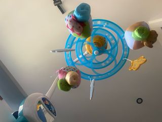 Móvil musical bebé