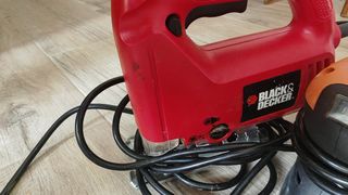 Sierra de calar Black&Decker + lijadora eléctrica